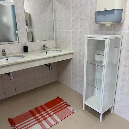 Perto Do Santuário * Bicas