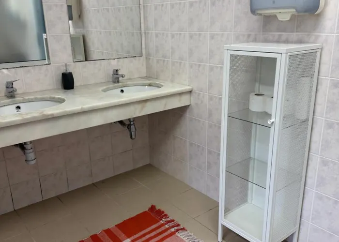 Perto Do Santuario * Bicas